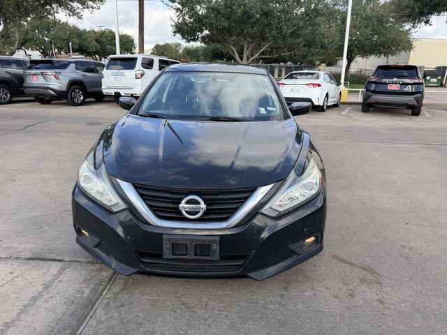 Used 2017 Nissan Altima 2.5 SV FWD image 2