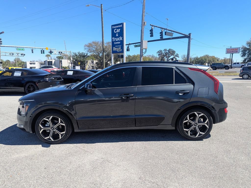 Used 2023 Kia Niro EX Touring image 5
