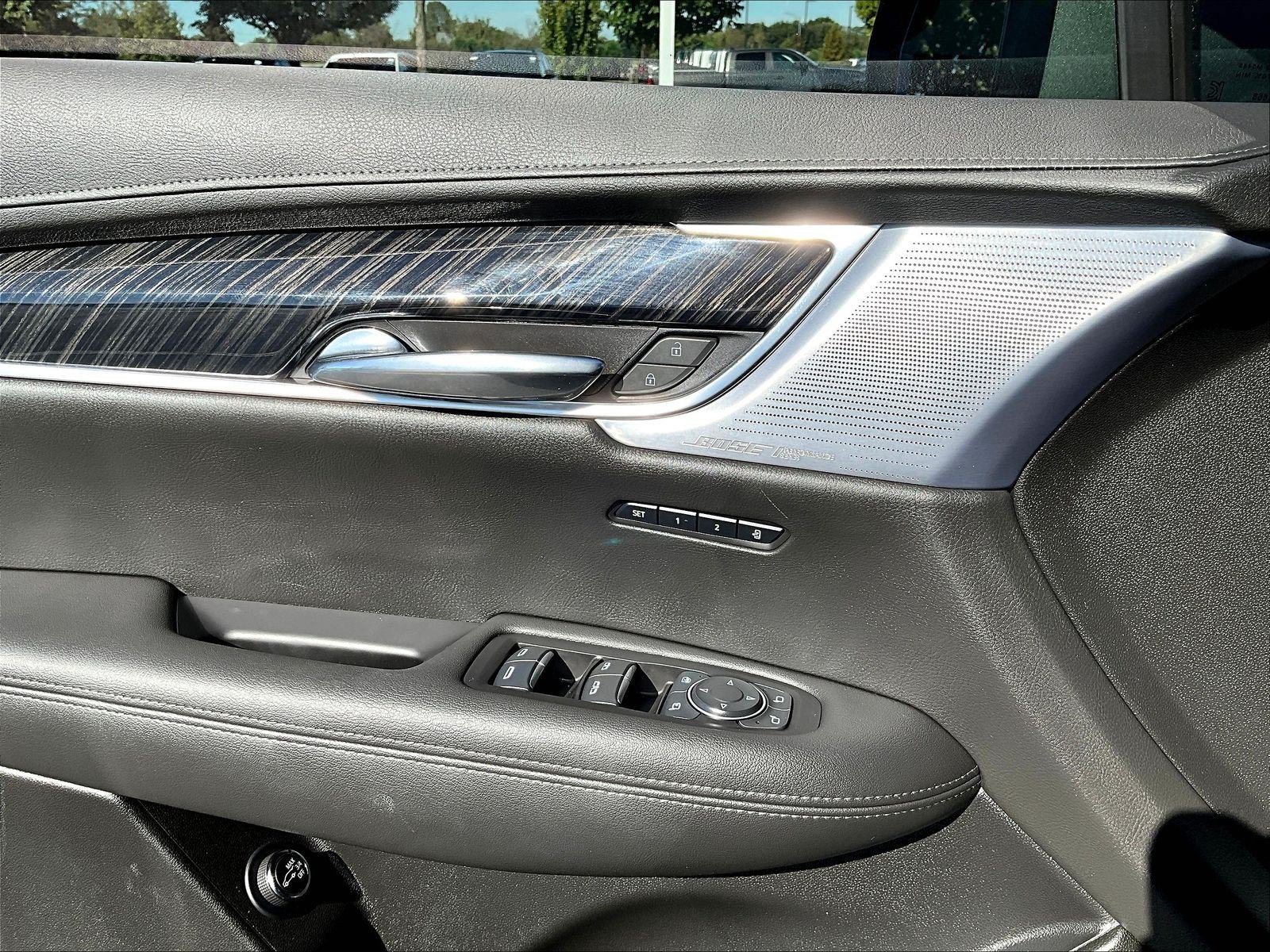 Used 2025 Cadillac XT6 Premium Luxury w/ LPO, Floor Liner Package AWD/4WD image 36