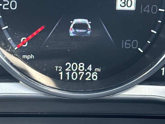 Used 2016 Volvo V60 T5 Platinum image 12