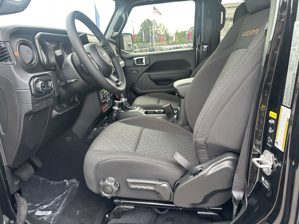 New 2025 Jeep Gladiator Mojave image 13