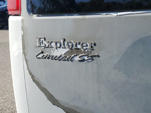 Used 2010 Chevrolet Express 3500 LT w/ LT Preferred Equipment Group RWD image 9