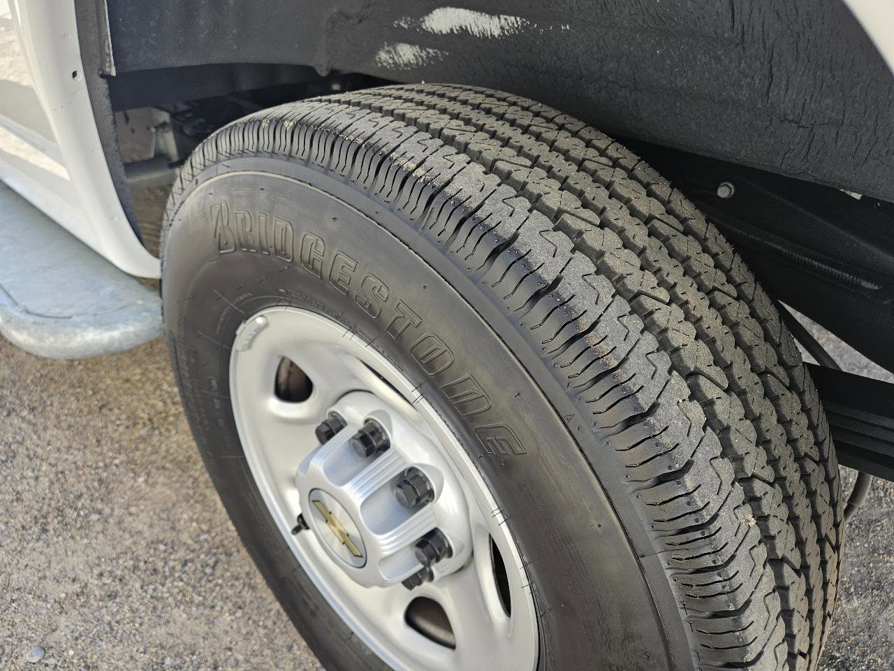 Used 2024 Chevrolet Express 2500 w/ Driver Convenience Package image 22