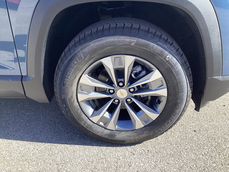 New 2027 Chevrolet Equinox LT w/ Convenience Package II AWD/4WD image 9