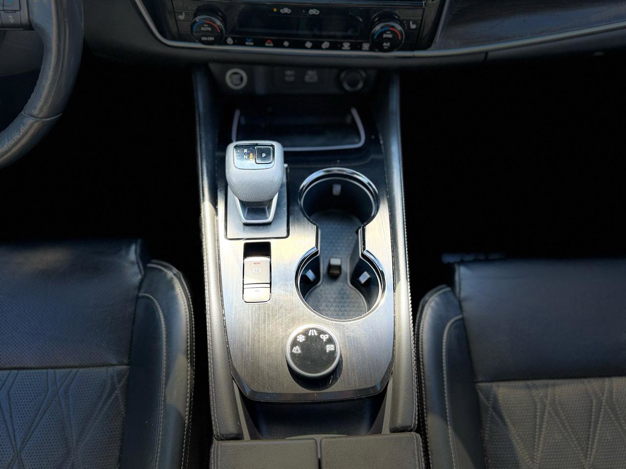 Used 2022 Nissan Rogue Platinum w/ Head-Up Display Package AWD/4WD image 31