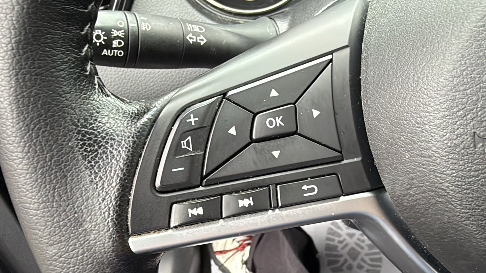 Certified 2021 Nissan Rogue Sport SV AWD/4WD image 10