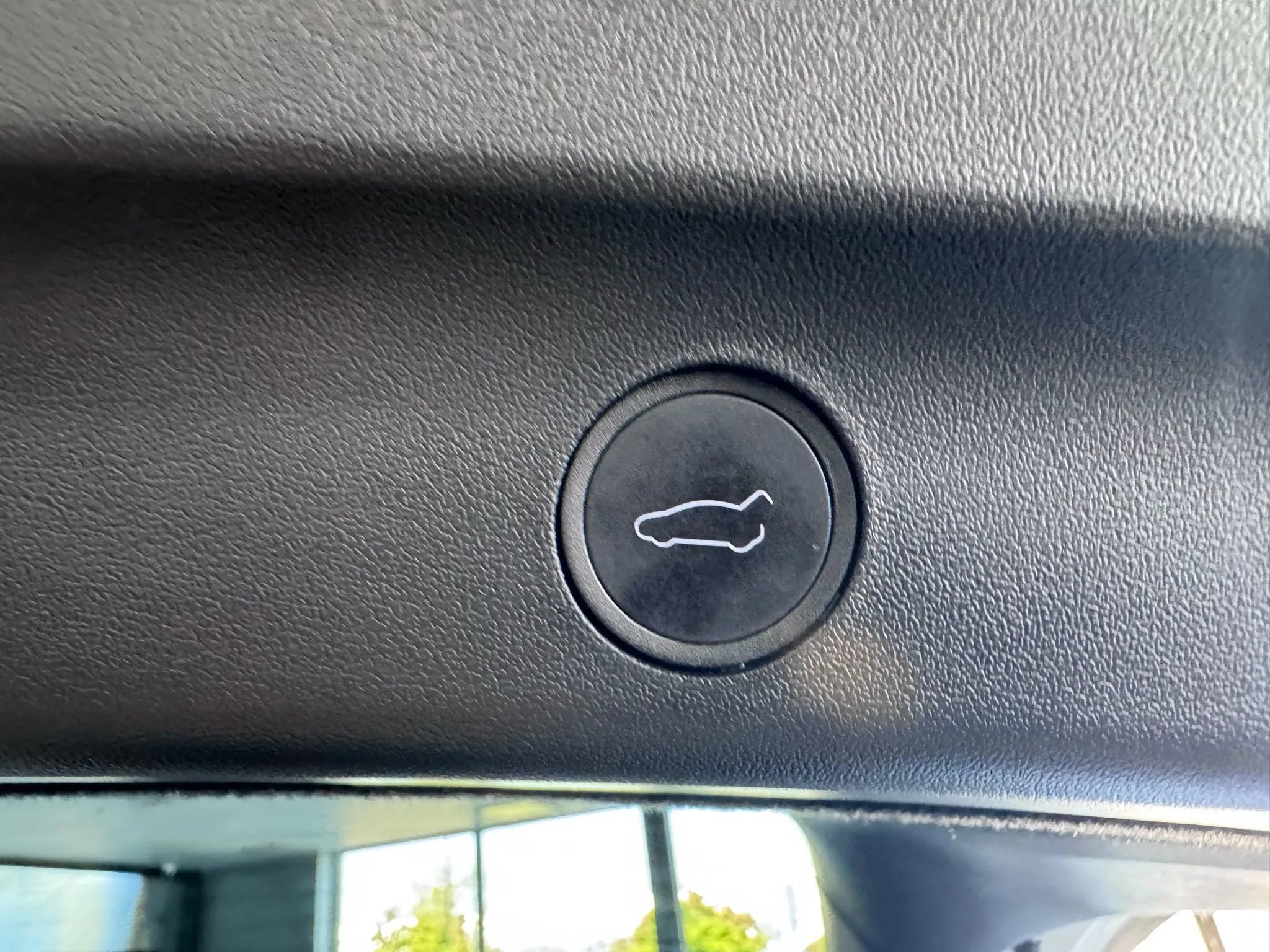 Used 2023 Tesla Model Y Long Range image 21