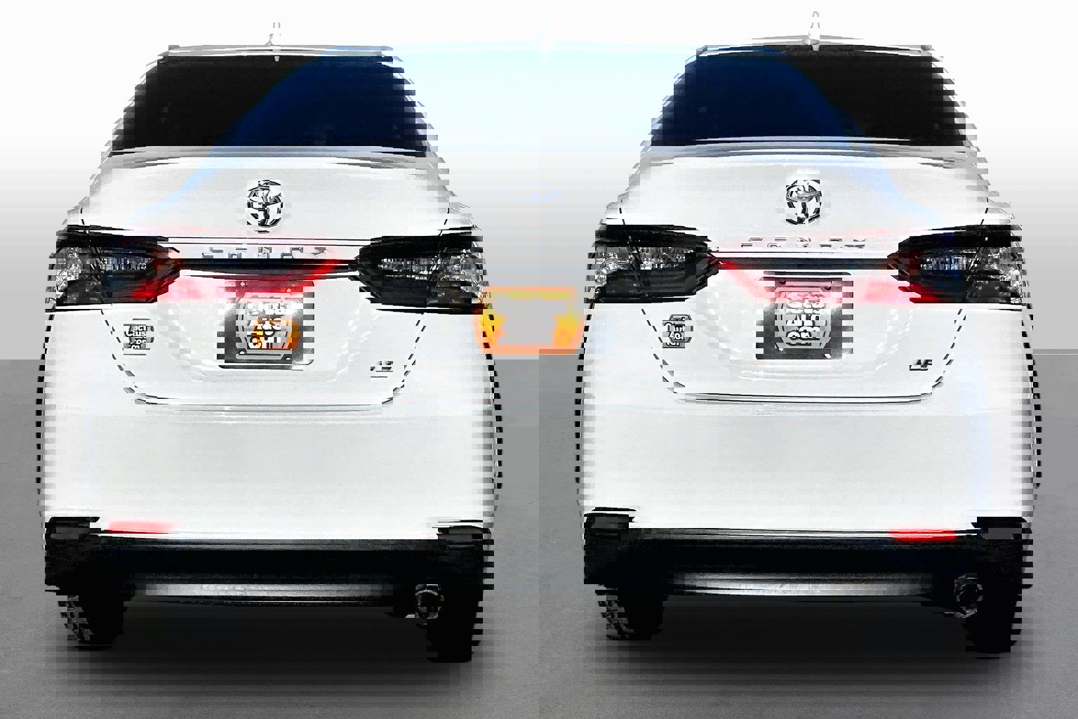 Used 2021 Toyota Camry LE w/ Carpet Mat Package (TMS) image 3