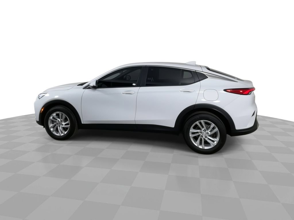 Used 2025 Buick Envista Preferred image 5
