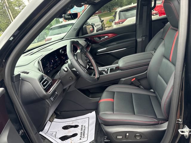Used 2026 Chevrolet Traverse RS w/ LPO, Floor Liner Package AWD/4WD image 8