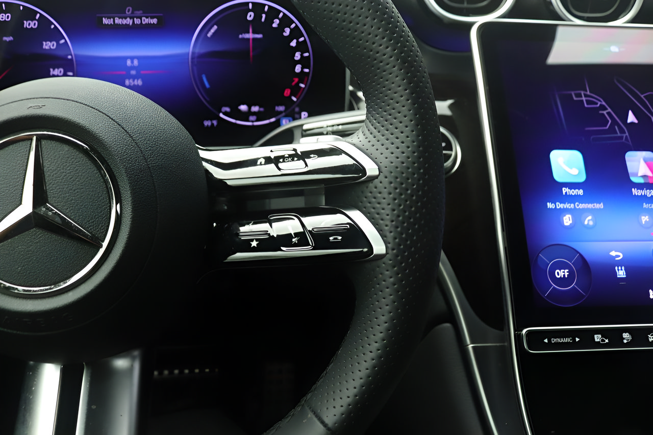 Certified 2025 Mercedes-Benz GLC 350e 4MATIC image 12