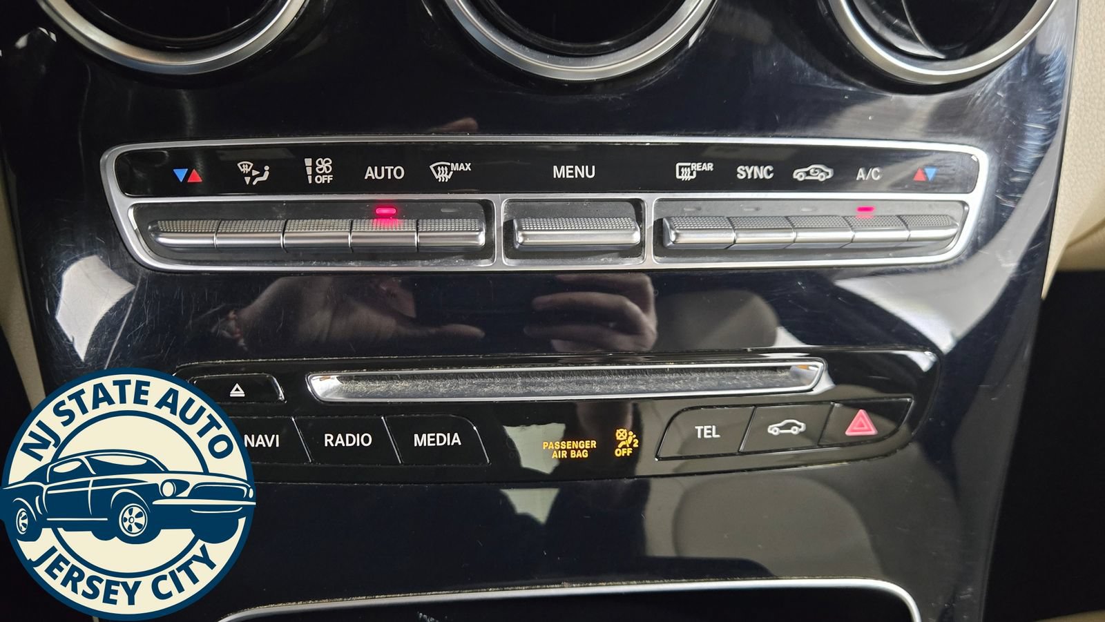 Used 2018 Mercedes-Benz C 300 4MATIC Sedan w/ Premium Package image 16
