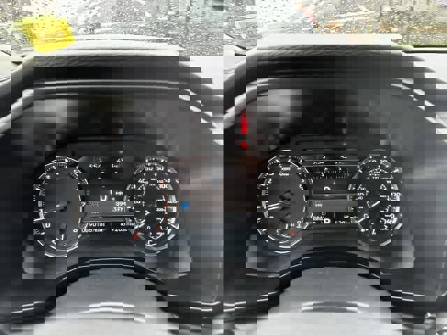 Used 2024 Mitsubishi Outlander SE image 25