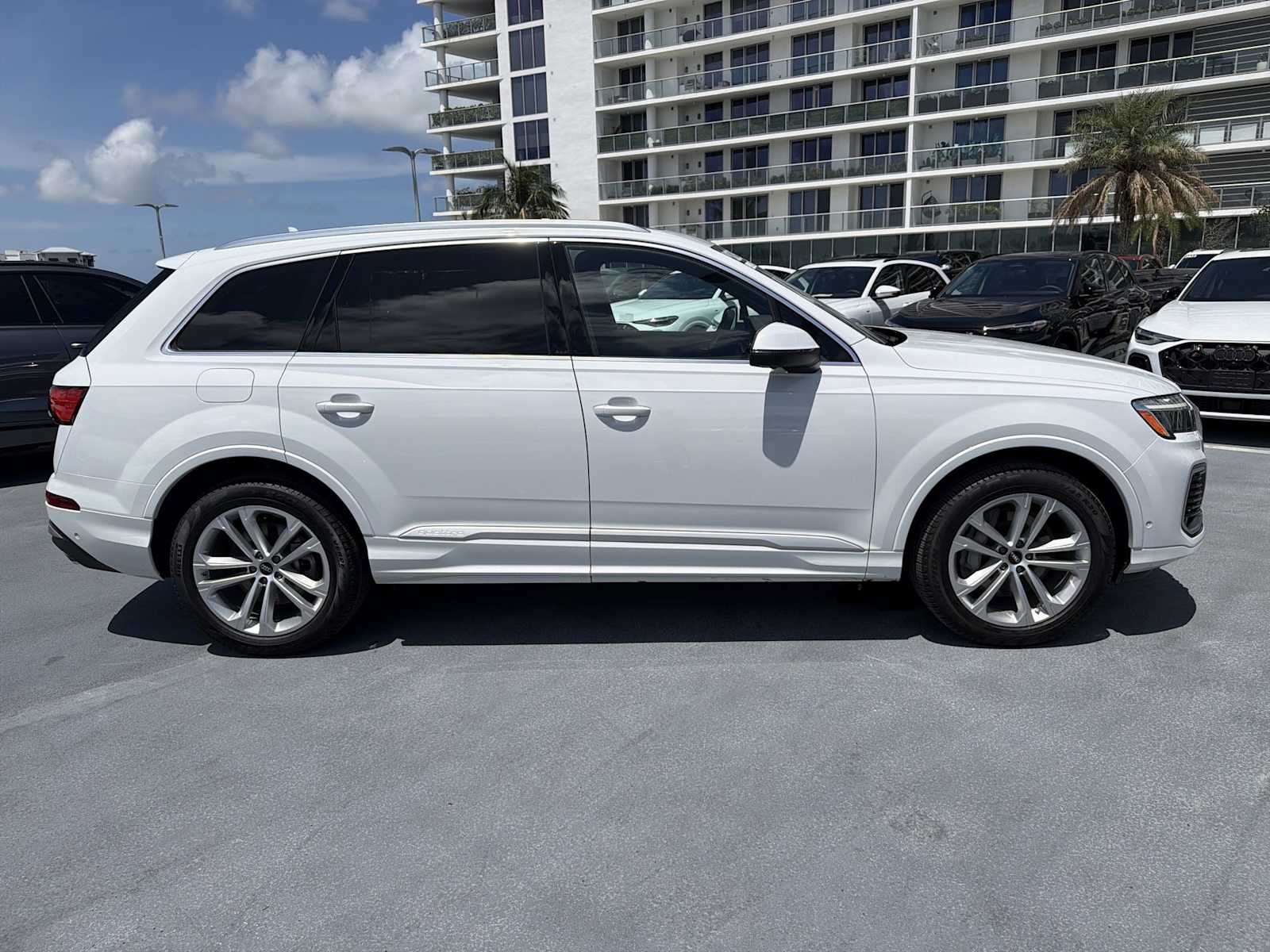 Certified 2025 Audi Q7 3.0T Premium Plus w/ Premium Plus Package AWD/4WD image 7