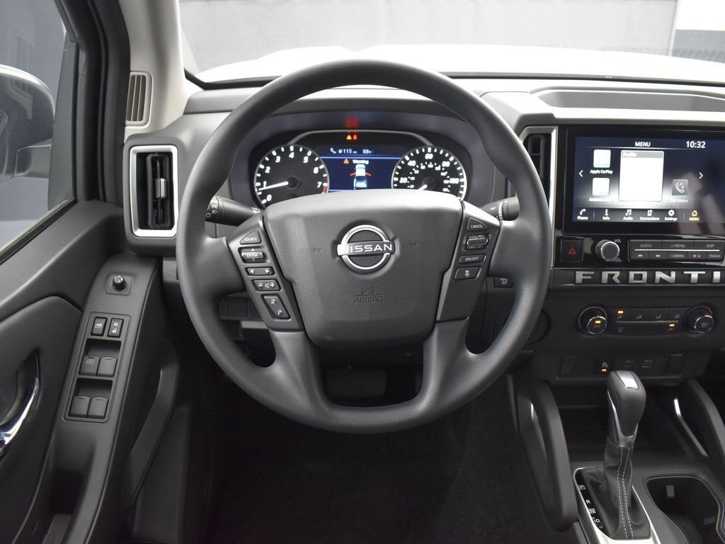 Used 2025 Nissan Frontier SV w/ Tow Package image 13