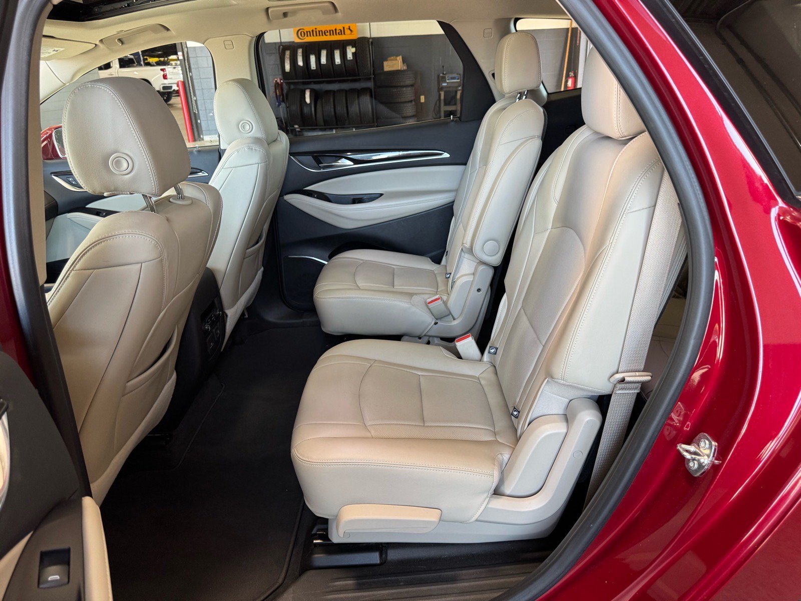 Used 2020 Buick Enclave Premium w/ Sun and Sites Package AWD/4WD image 12
