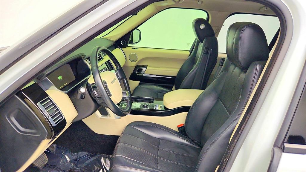 Used 2016 Land Rover Range Rover HSE image 22