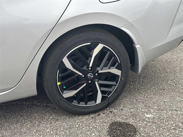 New 2025 Nissan Versa SR w/ Trunk Package image 11