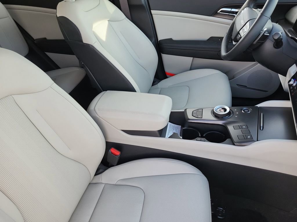 New 2026 Kia Sportage EX image 15