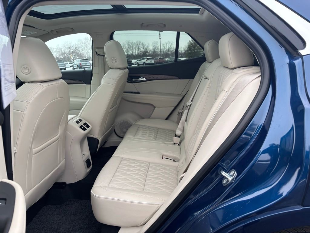 Used 2023 Buick Envision Avenir image 20