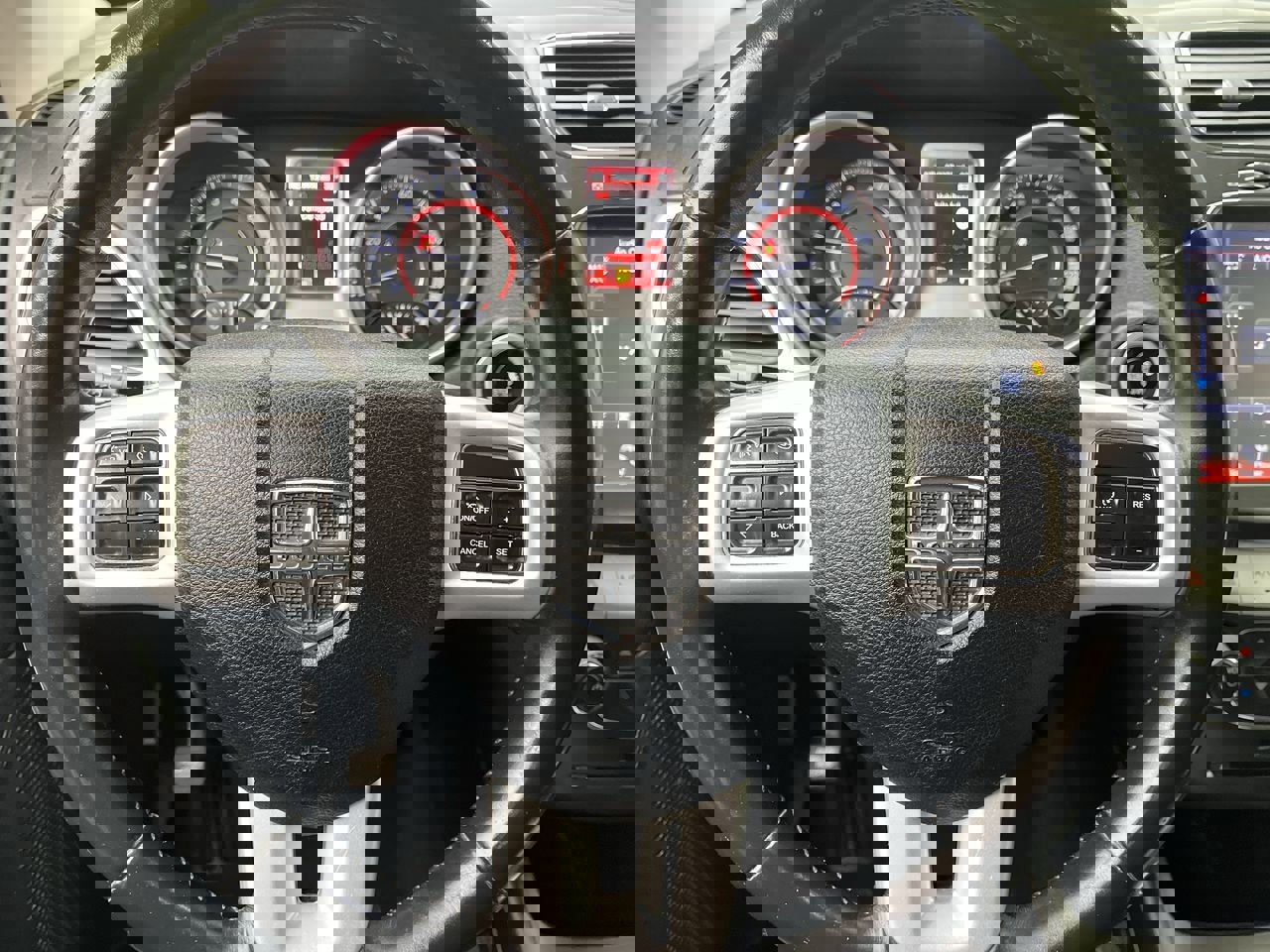 Used 2014 Dodge Journey SXT w/ Flexible Seating Group image 14