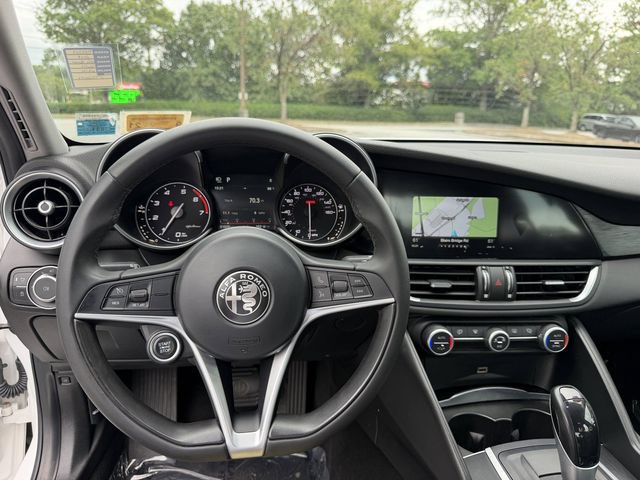 Used 2018 Alfa Romeo Giulia RWD image 15