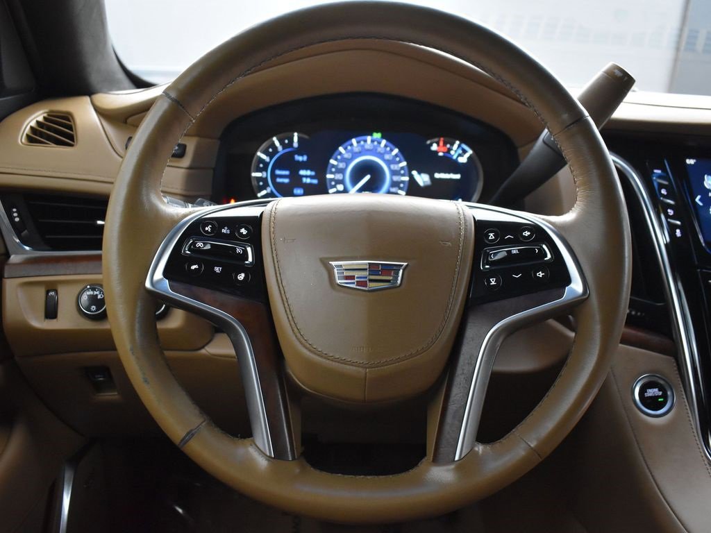 Used 2017 Cadillac Escalade Platinum image 14