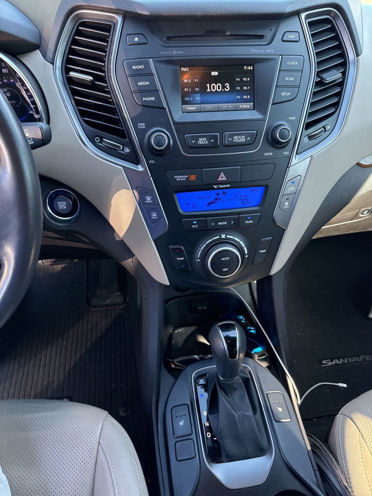 Used 2016 Hyundai Santa Fe SE w/ Option Group 02 FWD image 7