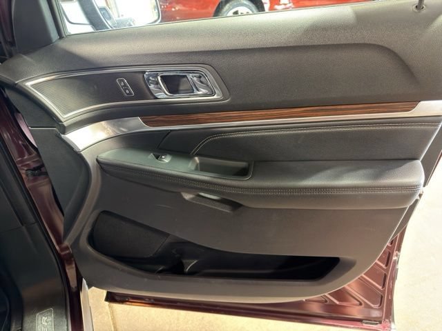 Used 2019 Ford Explorer Limited w/ Ford Safe & Smart Package AWD/4WD image 26