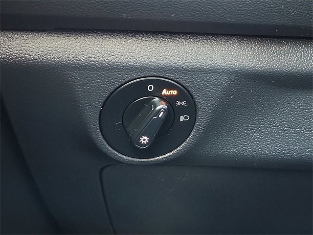 Used 2019 Volkswagen Jetta S w/ Driver Assistance Package image 21