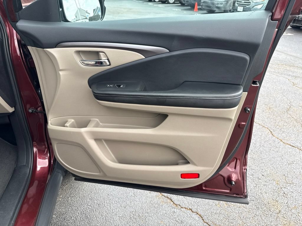 Used 2018 Honda Ridgeline RTL-T image 33