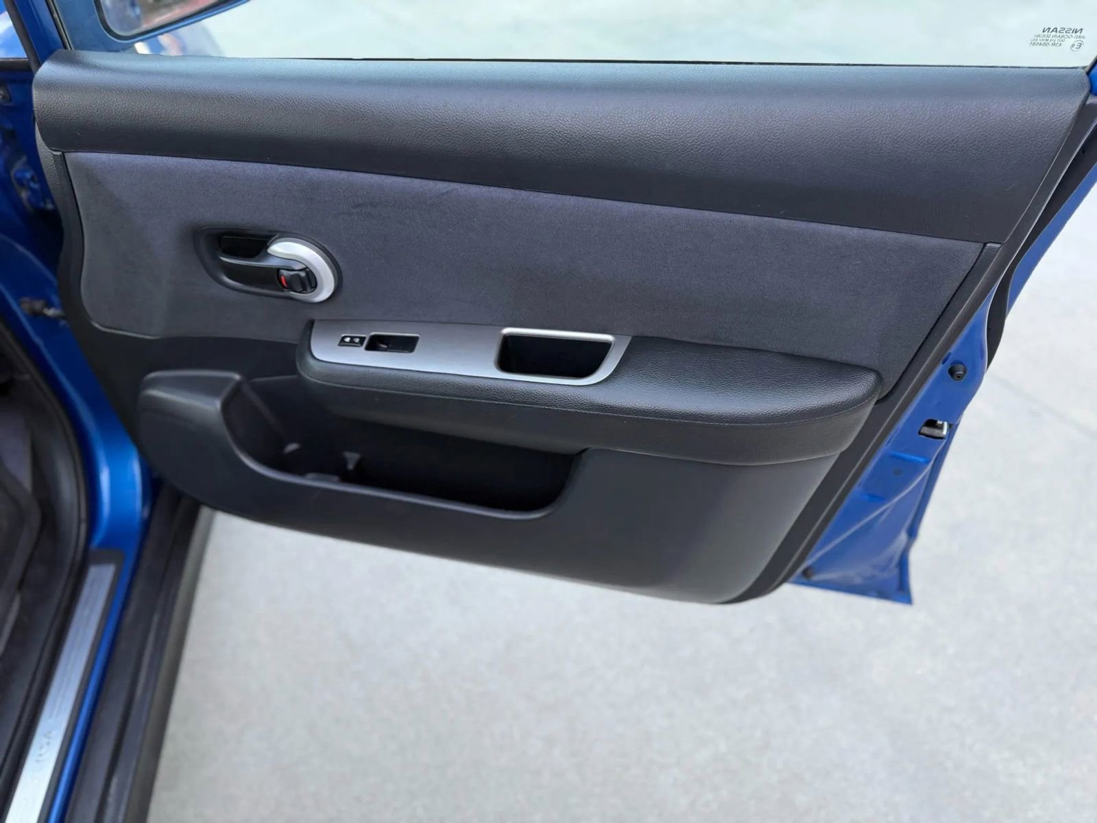 Used 2009 Nissan Versa 1.8 S w/ PWR Pkg image 22