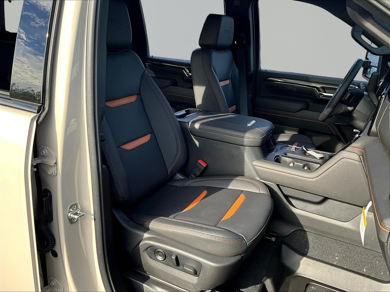 New 2026 GMC Sierra 3500 AT4 w/ AT4 Premium Plus Package AWD/4WD image 18