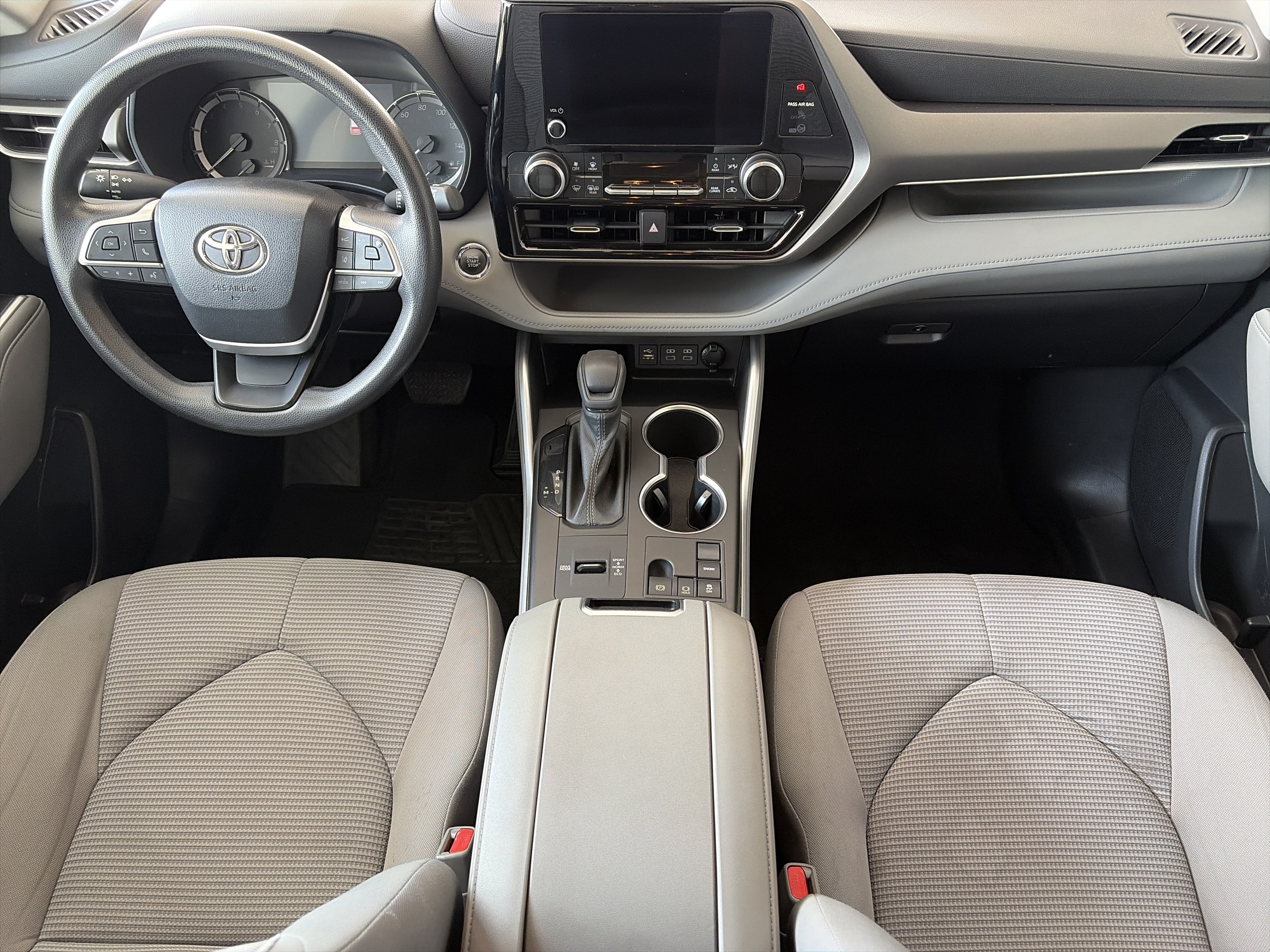 Used 2023 Toyota Highlander L FWD image 13