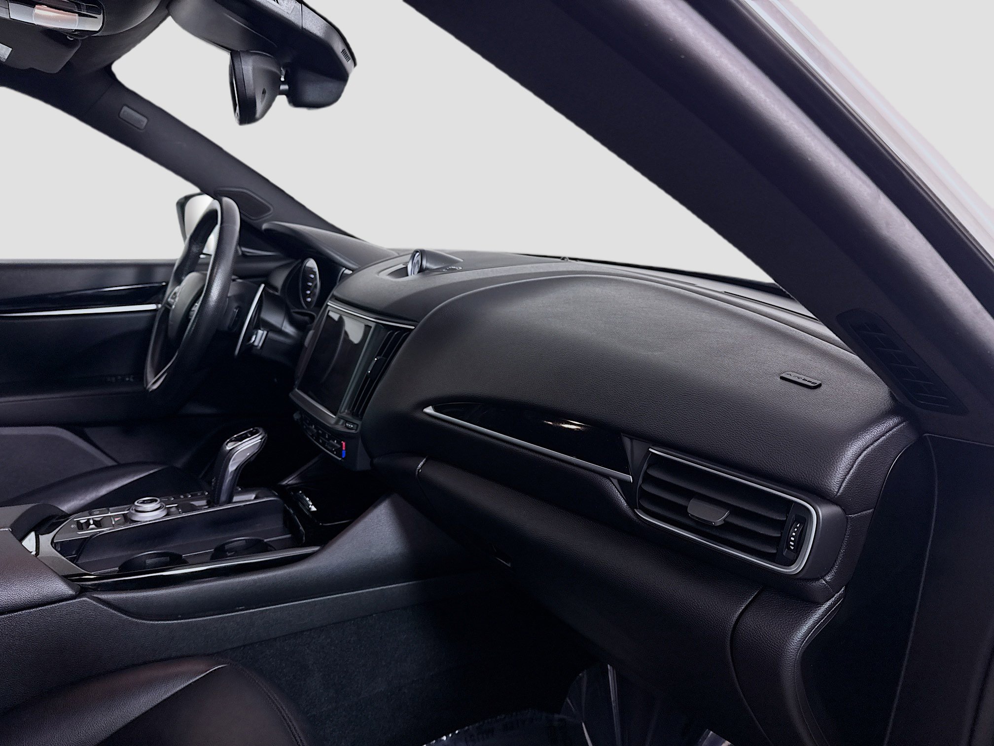 Used 2023 Maserati Levante Modena image 30