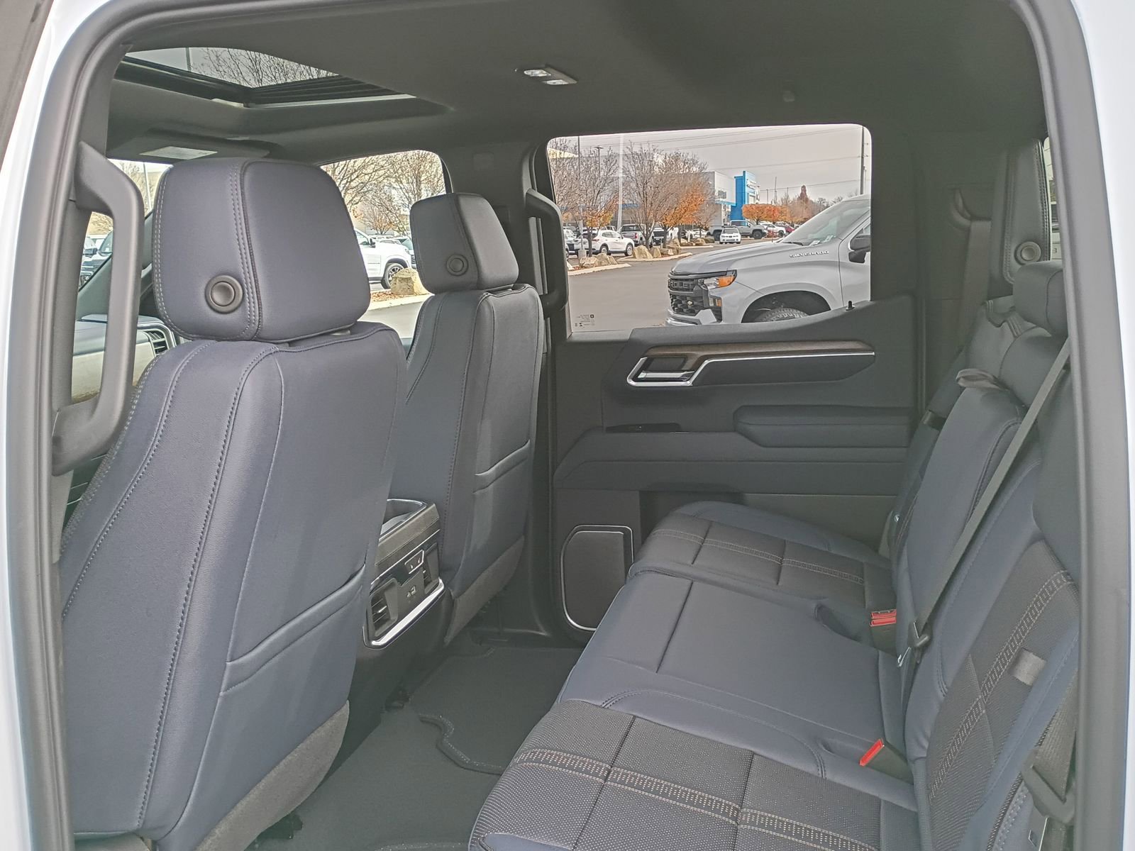 New 2026 Chevrolet Silverado 1500 High Country w/ Technology Package image 27