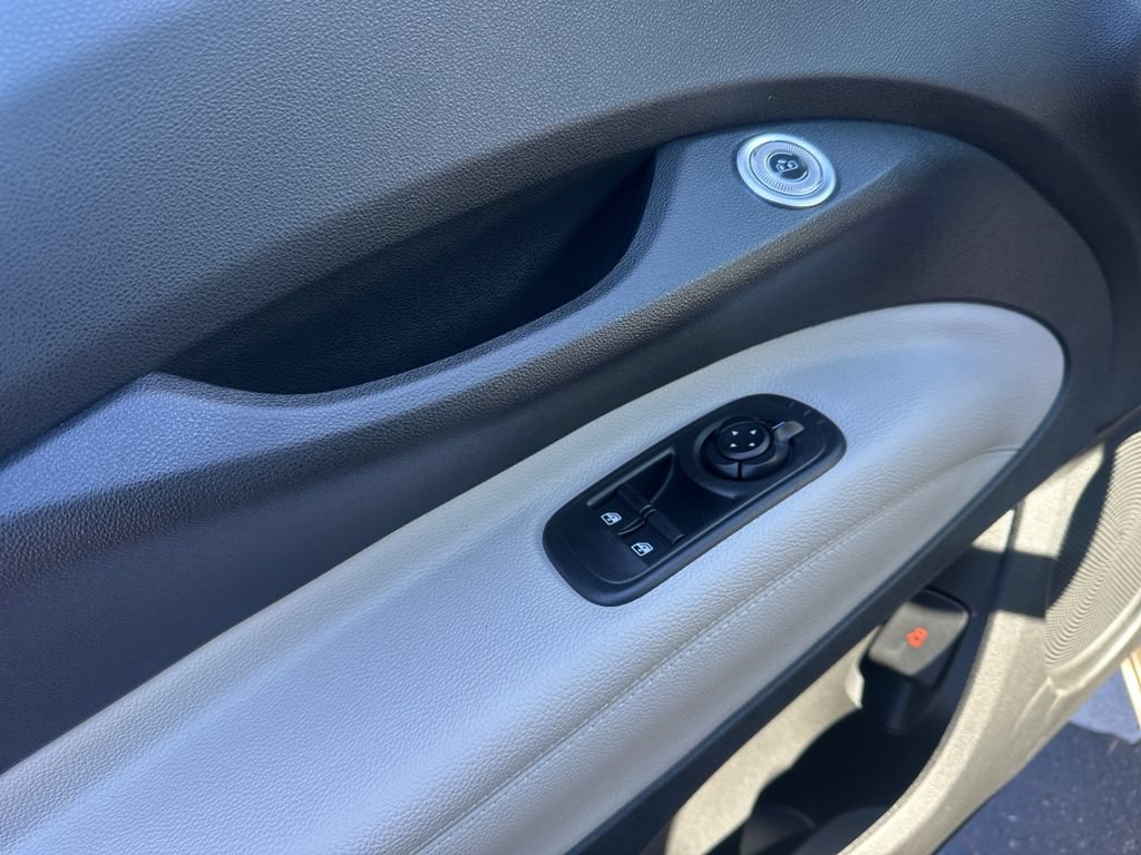 New 2025 FIAT 500 e FWD image 26
