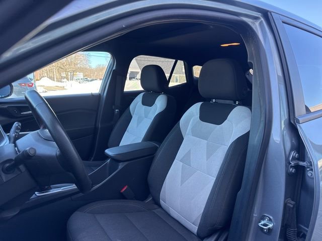 Used 2024 Chevrolet Trax RS w/ Sunroof Package image 10