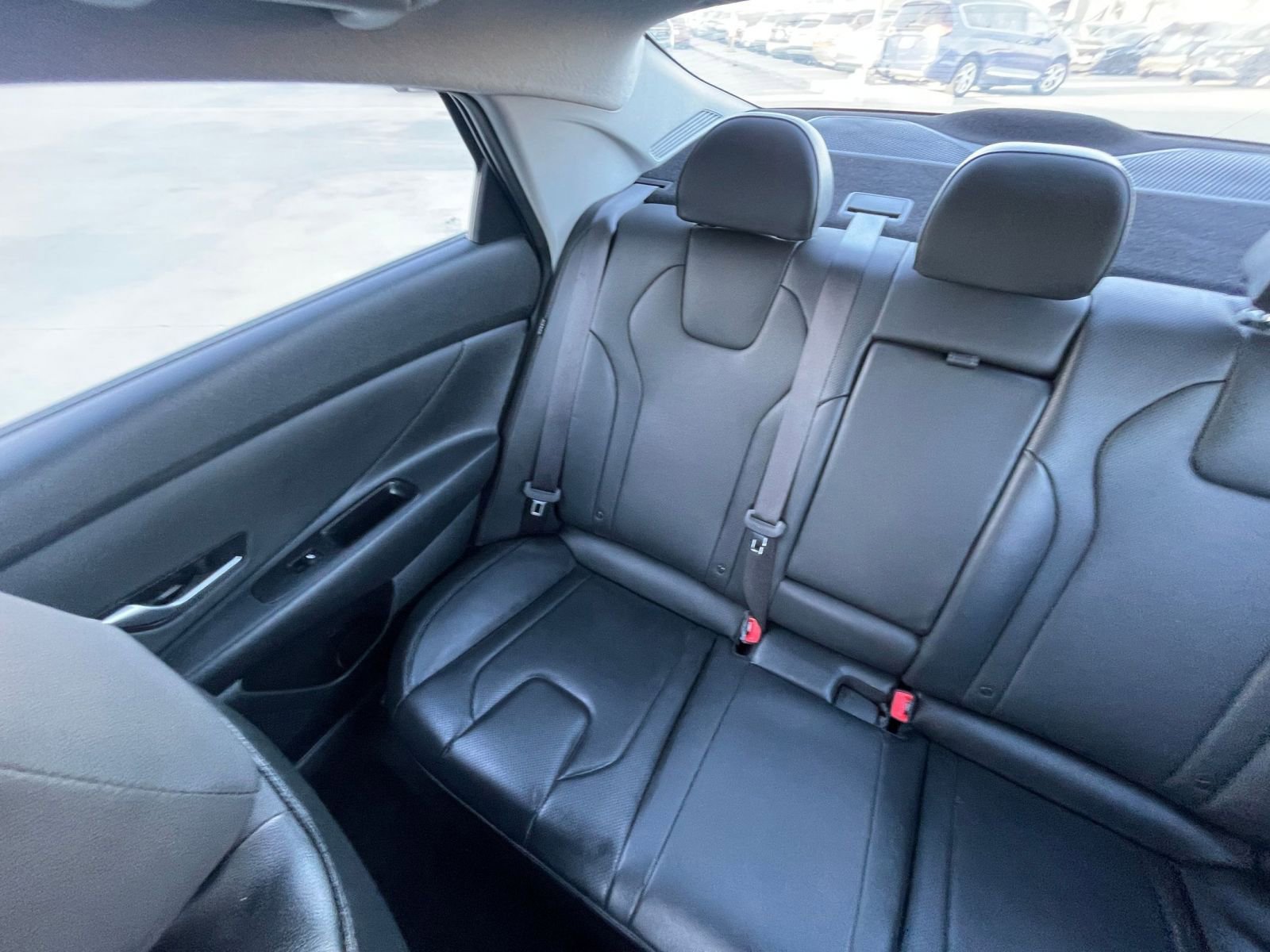 Used 2025 Hyundai Elantra Limited image 41