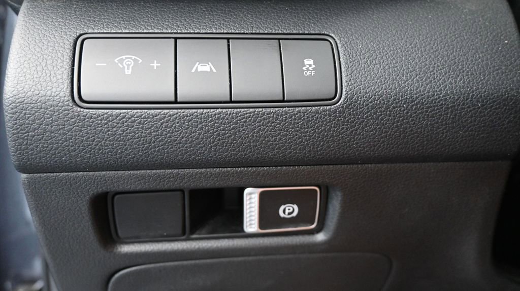 Used 2022 Hyundai Santa Fe SEL FWD image 28