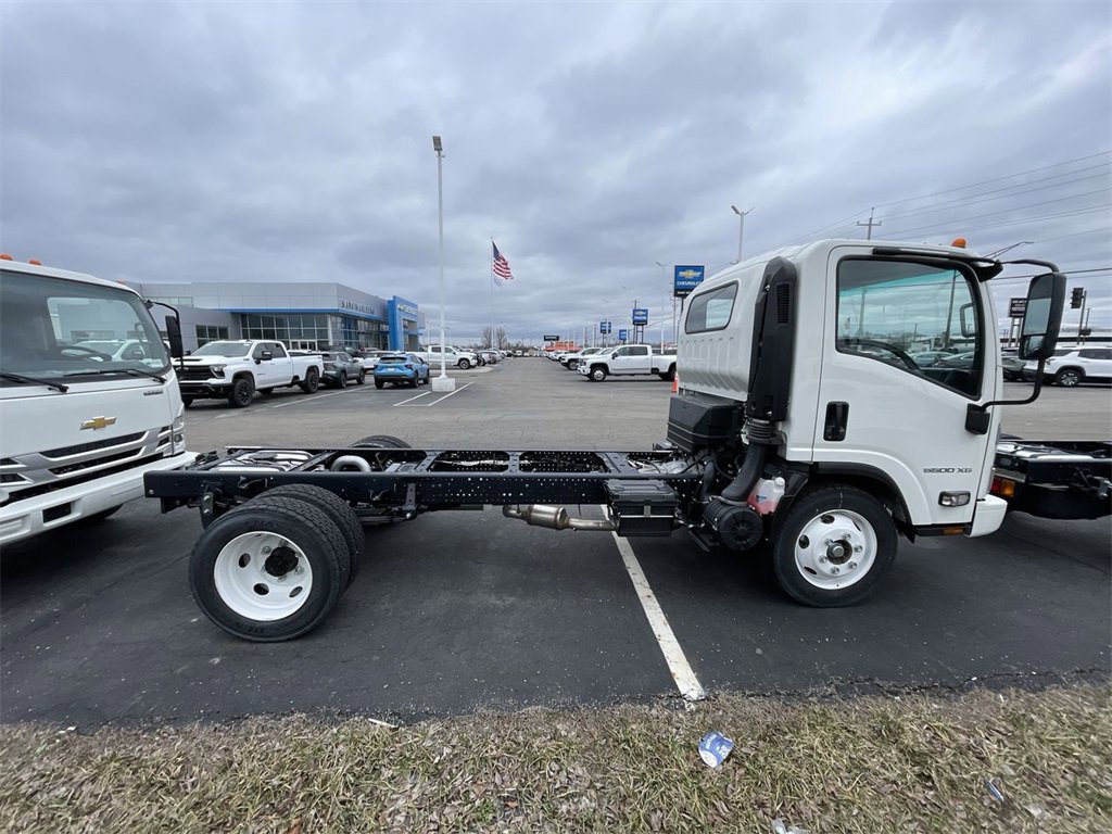 New 2024 Chevrolet Low Cab Forward 5500XG image 5