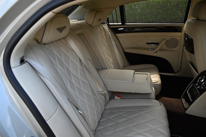 Used 2016 Bentley Flying Spur V8 AWD/4WD image 22