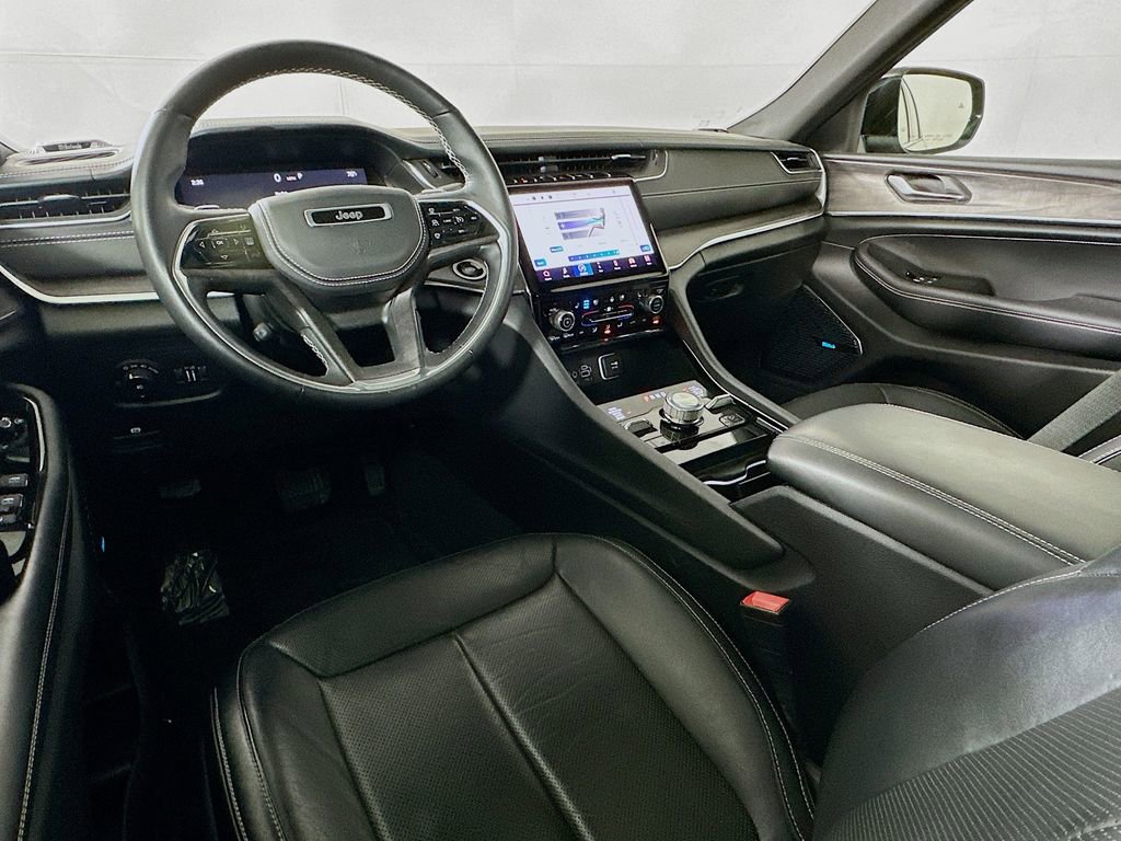 Used 2022 Jeep Grand Cherokee Overland image 14