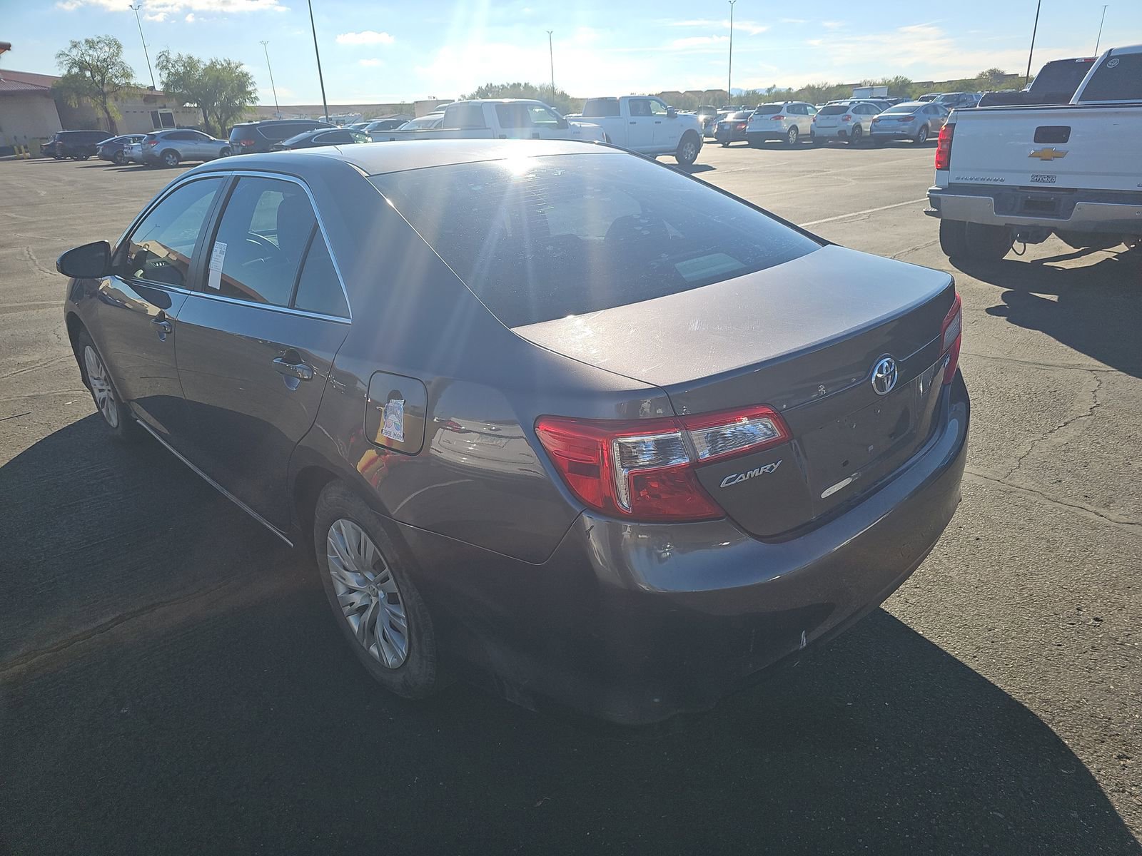 Used 2014 Toyota Camry LE image 6