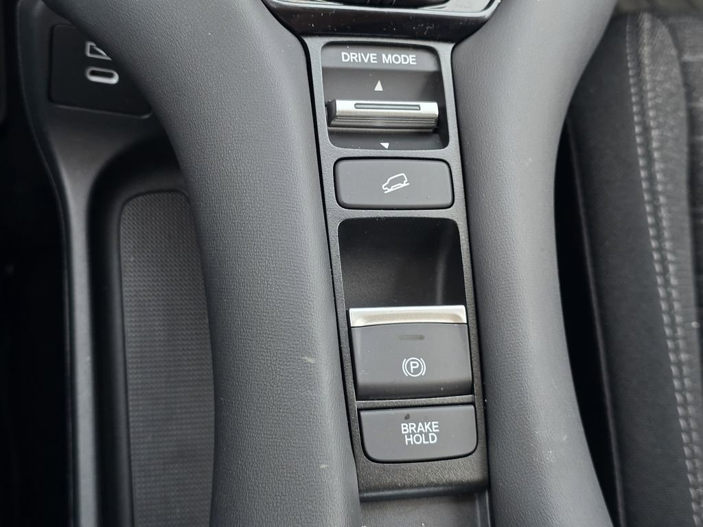Used 2026 Honda HR-V LX image 22