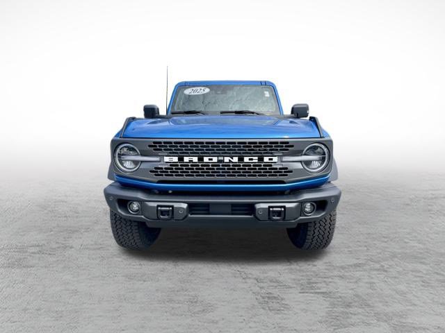 Used 2025 Ford Bronco Badlands image 2