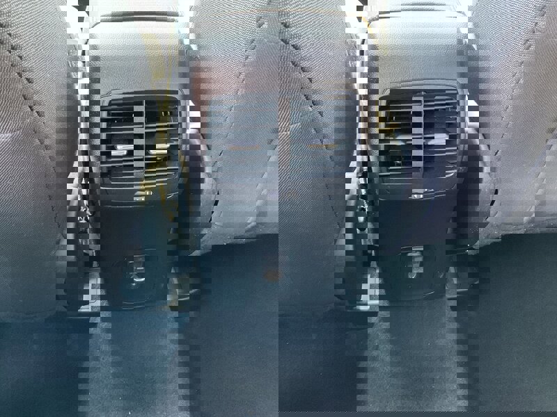 Used 2020 Ford Escape SE image 17