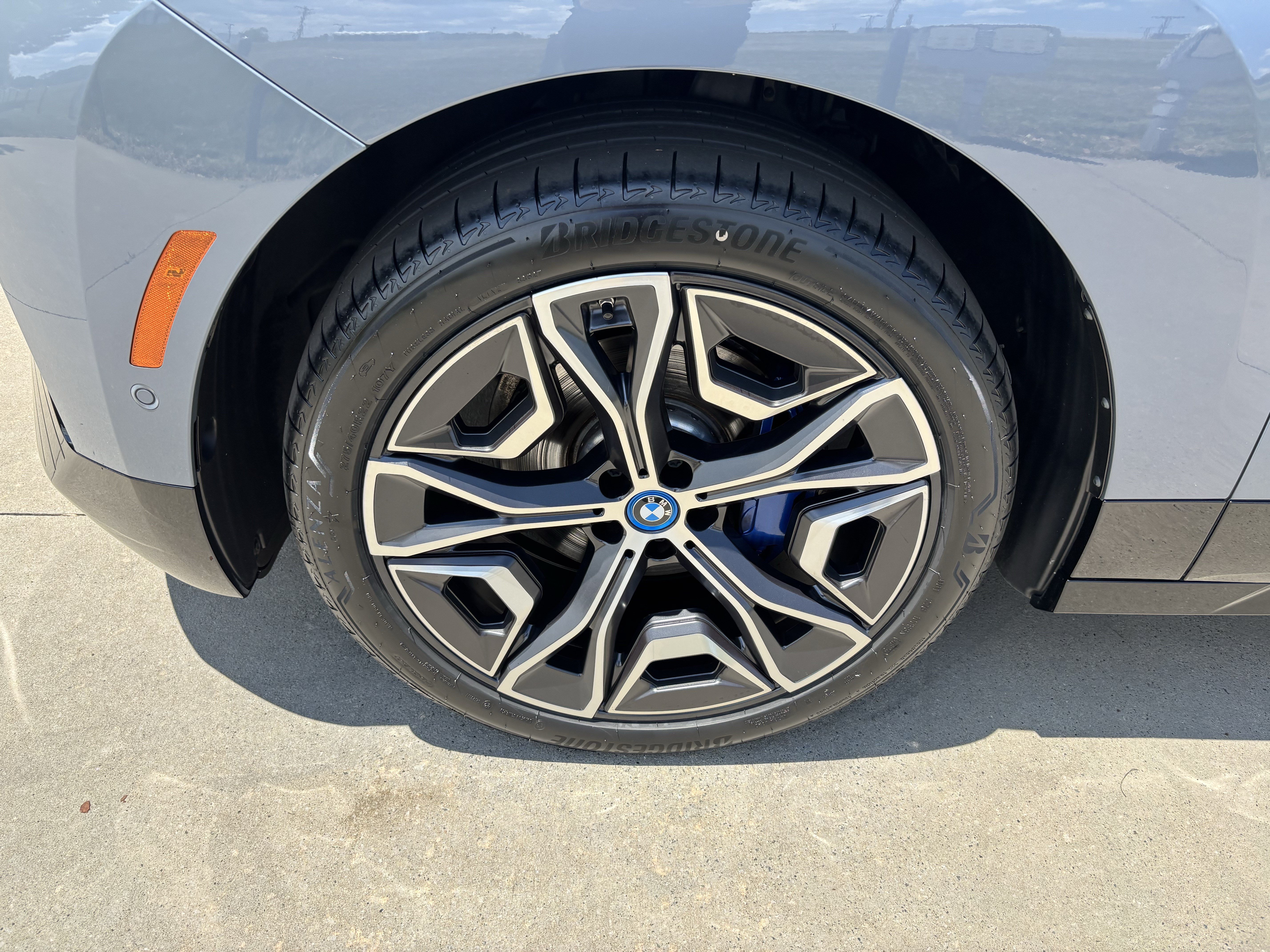 Certified 2024 BMW iX xDrive50 w/ Sport Package AWD/4WD image 13
