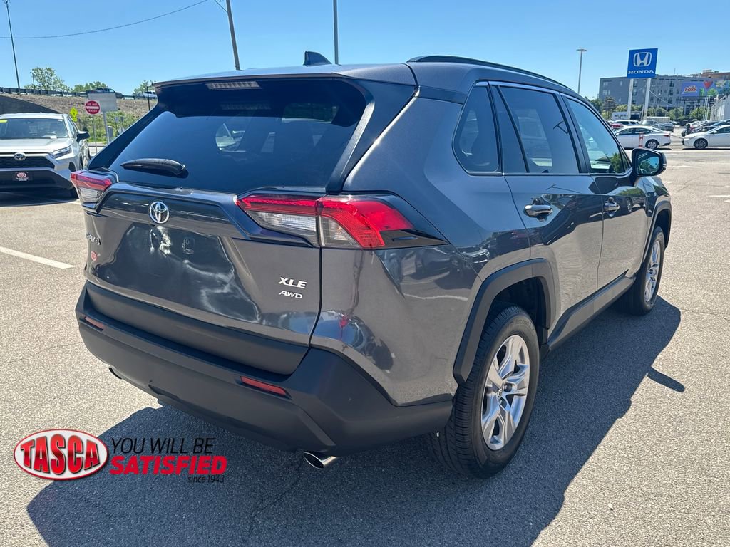 Used 2022 Toyota RAV4 XLE w/ Convenience Package AWD/4WD image 9