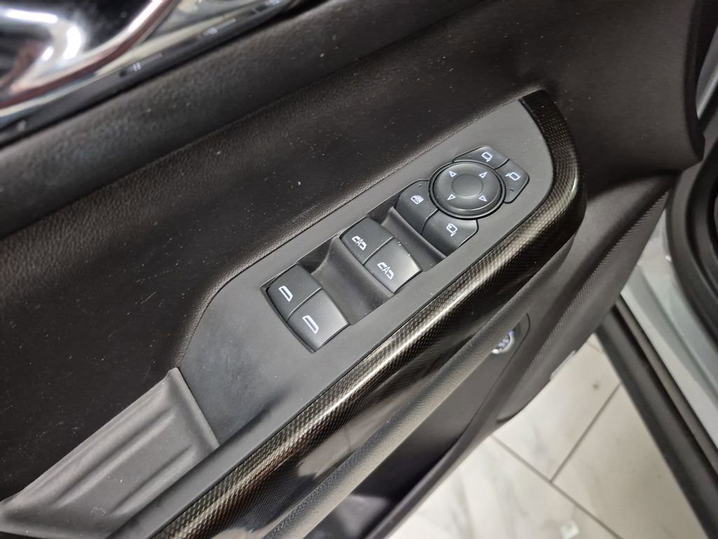 Used 2023 GMC Acadia AT4 w/ Technology Package image 24